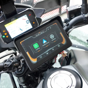Aoocci C7 installato su manubrio moto: esempio di utilizzo reale con Wireless Android Auto